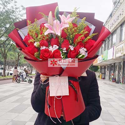 洛阳19朵红玫瑰百合，与你幸福前行